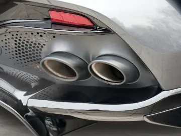 ASTON MARTIN DBX 707 Xenon Grey Onyx Black