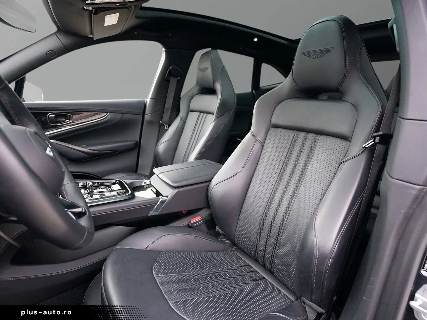 ASTON MARTIN DBX 707 Xenon Grey Onyx Black