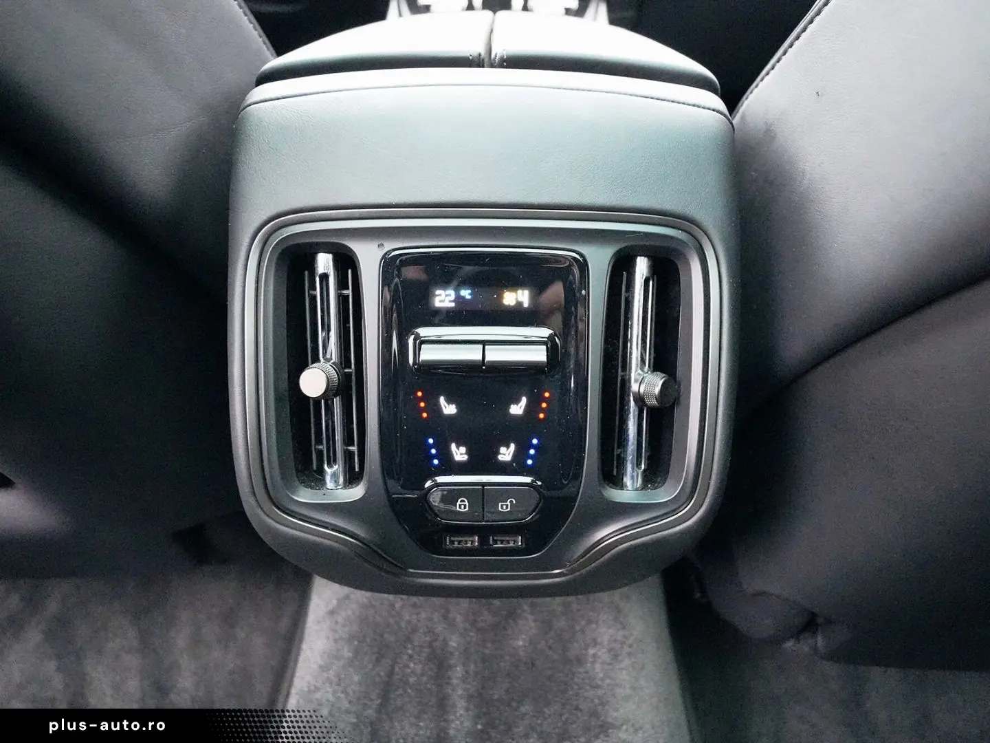 ASTON MARTIN DBX 707 Xenon Grey Onyx Black