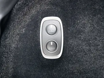 ASTON MARTIN DBX 707 Xenon Grey Onyx Black