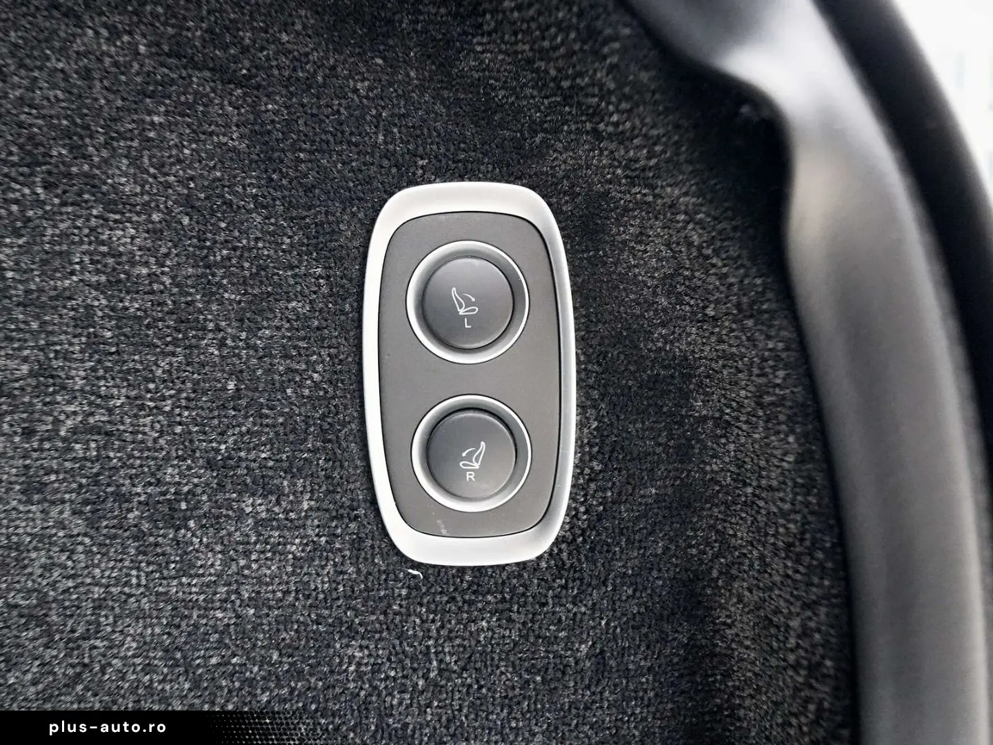 ASTON MARTIN DBX 707 Xenon Grey Onyx Black