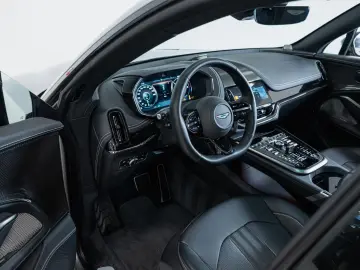 ASTON MARTIN 4.0 V8 DBX707 2025 Full Options