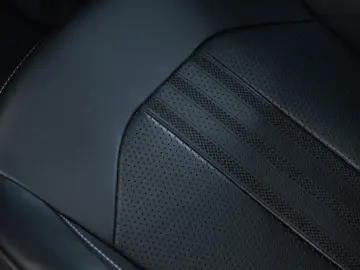 ASTON MARTIN 4.0 V8 DBX707 2025 Full Options