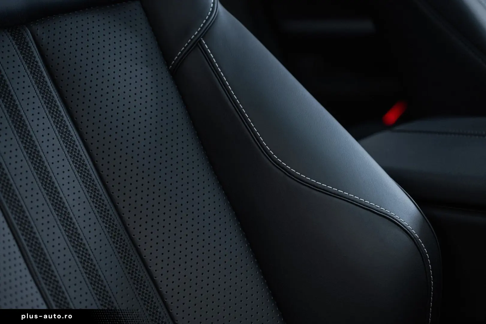 ASTON MARTIN 4.0 V8 DBX707 2025 Full Options