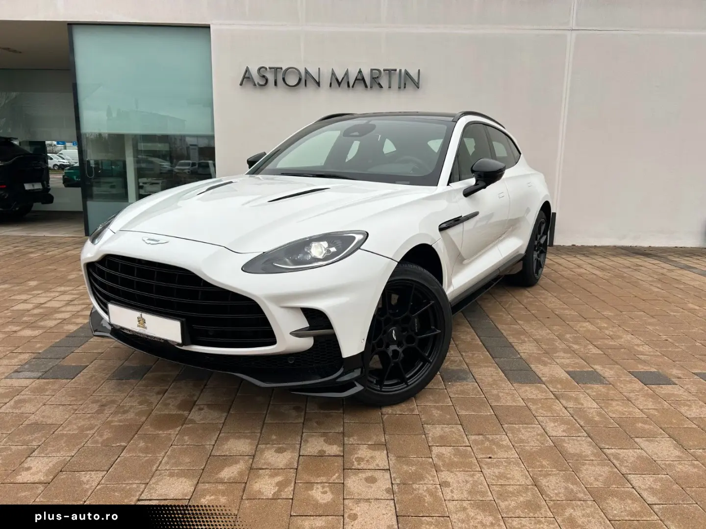 ASTON MARTIN DBX 4.0 V8 DBX707   Lunar White