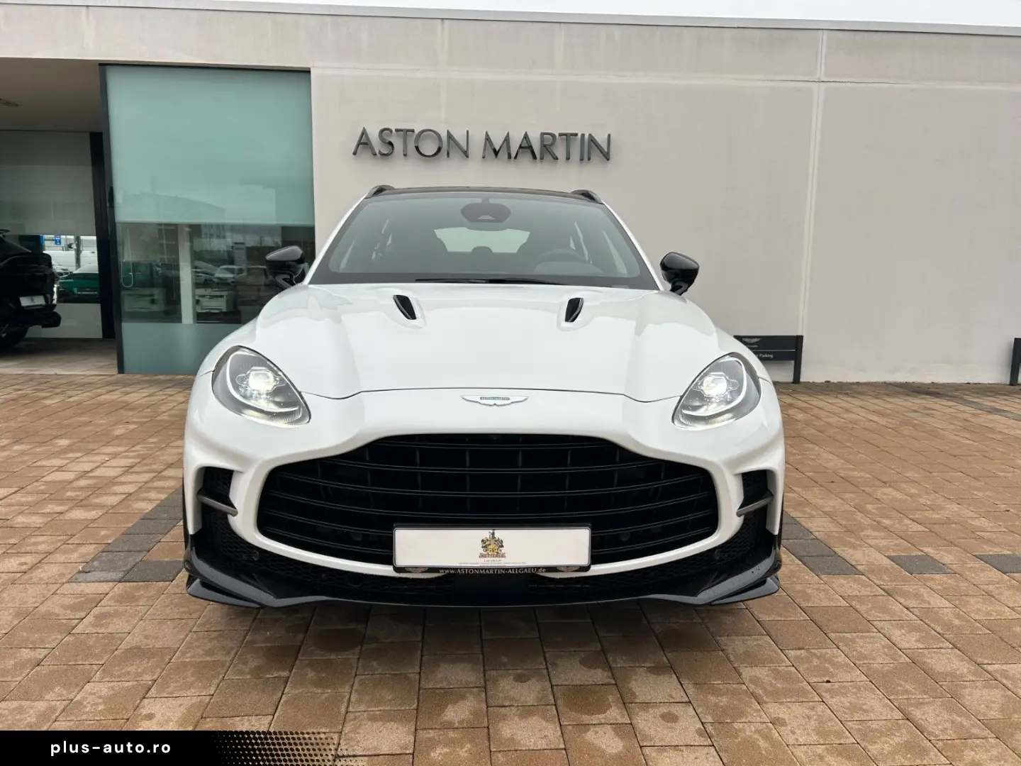 ASTON MARTIN DBX 4.0 V8 DBX707   Lunar White
