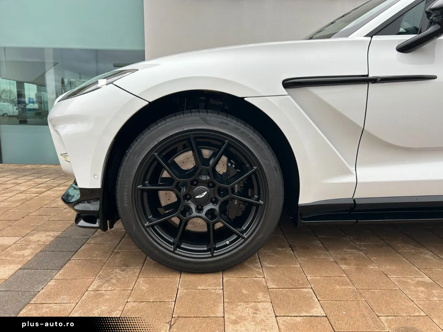 ASTON MARTIN DBX 4.0 V8 DBX707   Lunar White