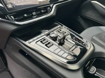 ASTON MARTIN DBX 4.0 V8 DBX707   Lunar White