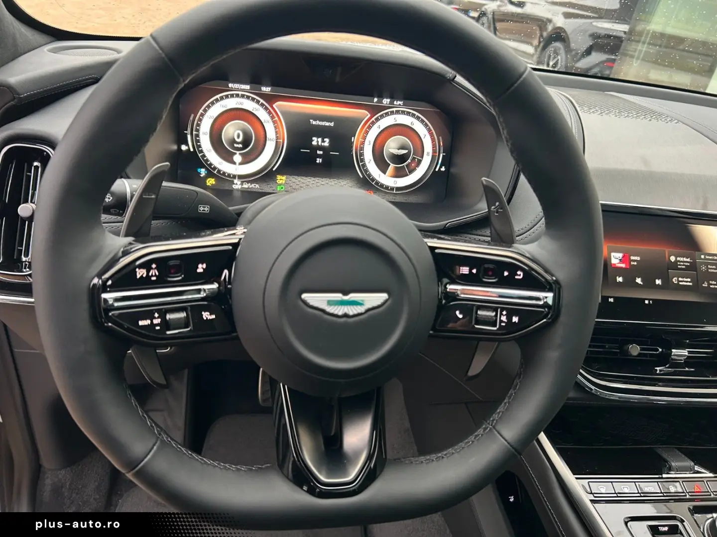 ASTON MARTIN DBX 4.0 V8 DBX707   Lunar White