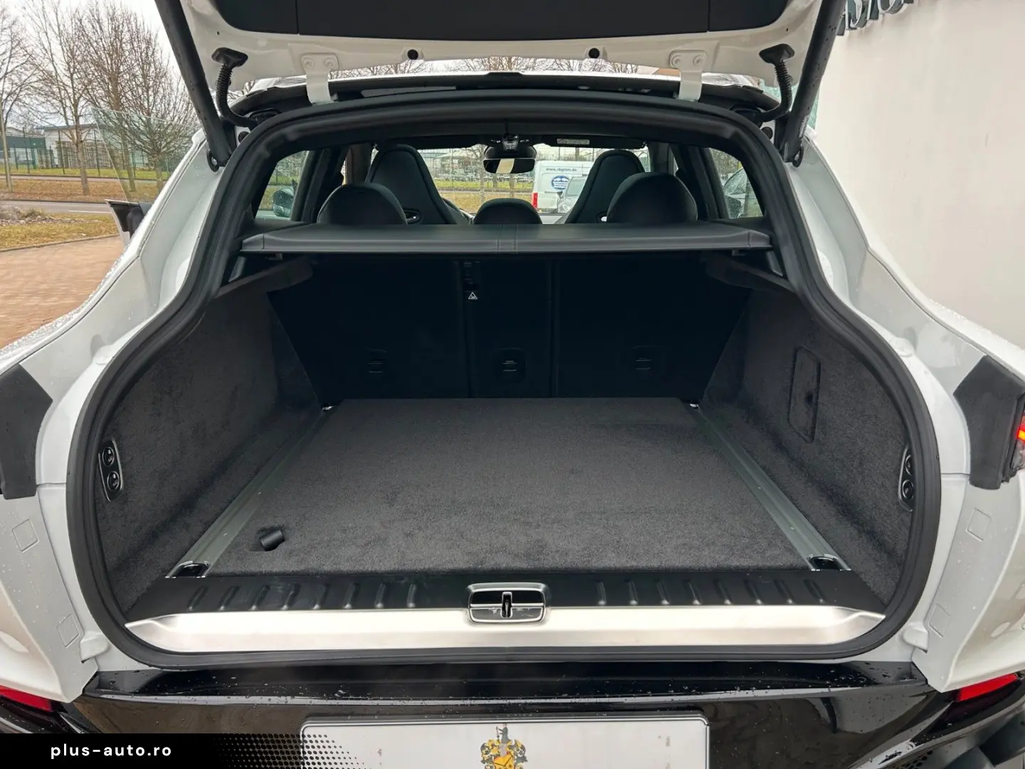 ASTON MARTIN DBX 4.0 V8 DBX707   Lunar White