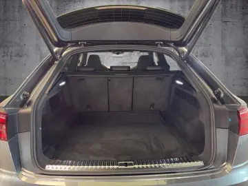 AUDI Q8 50 TDI quattro S line AHK Laserlicht Pano