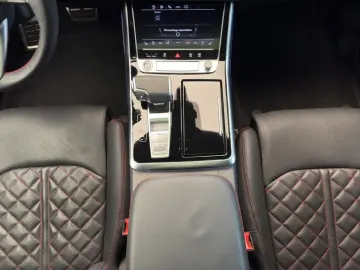 AUDI Q8 50 TDI quattro S line AHK Laserlicht Pano