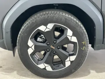 DACIA BIGSTER 1.8 Hybrid 155 Extreme