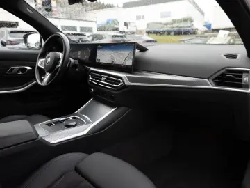 BMW 320d M-Sport FACEL. LED ACC NAVI H K KAMERA SHZ