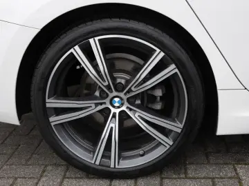 BMW 320d M-Sport FACEL. LED ACC NAVI H K KAMERA SHZ