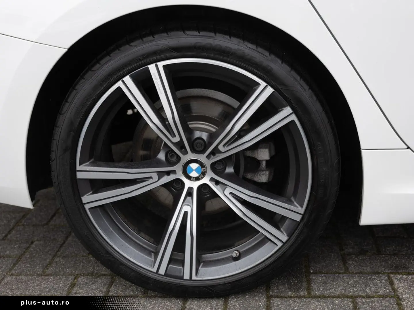 BMW 320d M-Sport FACEL. LED ACC NAVI H K KAMERA SHZ