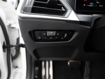 BMW 320d M-Sport FACEL. LED ACC NAVI H K KAMERA SHZ