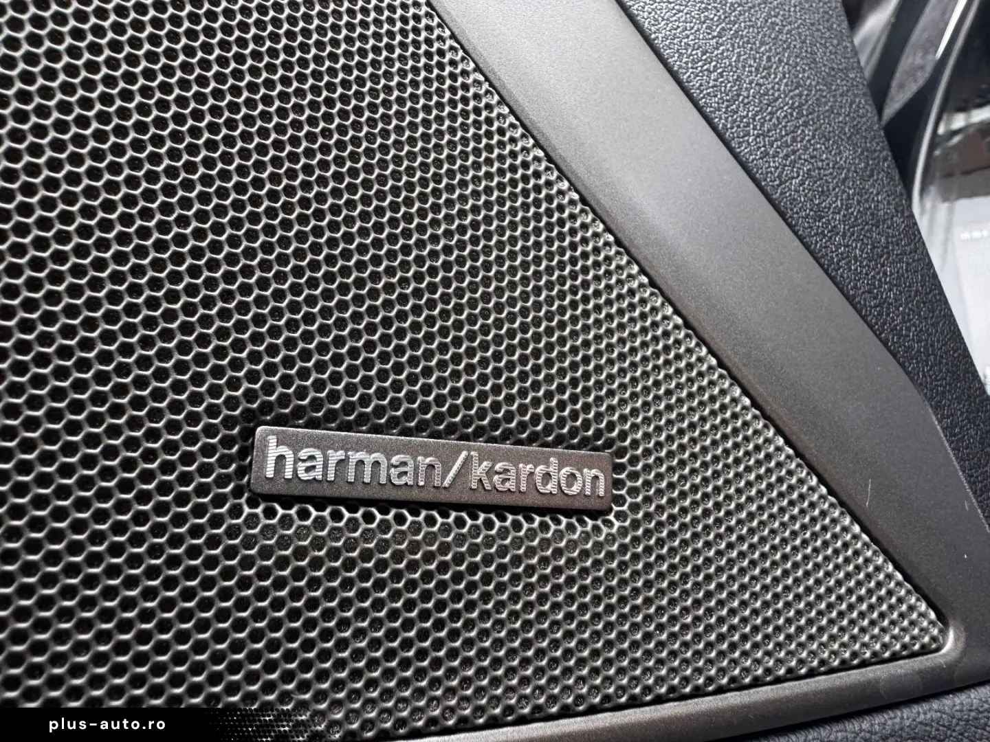 BMW 320dxDrive Lim M Sport Innovation HUD DAProf h k