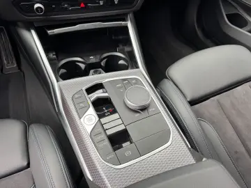 BMW 320dxDrive Lim M Sport Innovation HUD DAProf h k