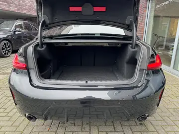 BMW 320dxDrive Lim M Sport Innovation HUD DAProf h k