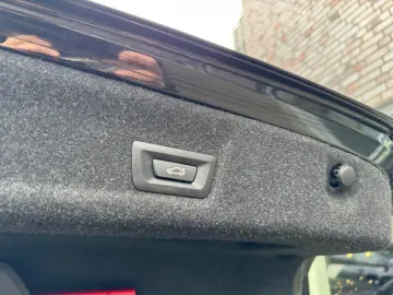 BMW 320dxDrive Lim M Sport Innovation HUD DAProf h k