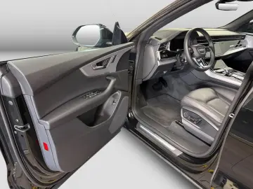 AUDI Q8 45 TDI quattro