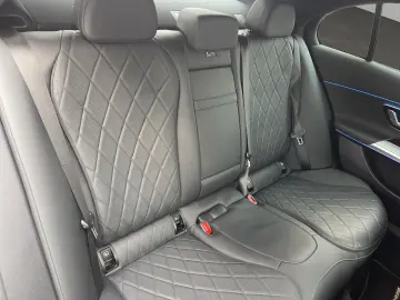 MERCEDES-BENZ E 300 E Limousine E 300 e 4Matic AMG Line