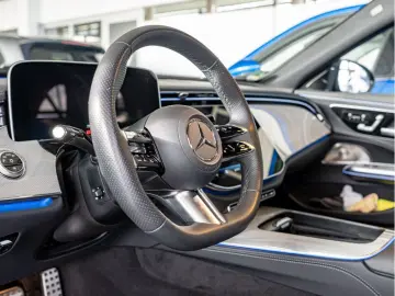 MERCEDES-BENZ E 300 de 4M AMG Sport Premium Distr. L&hellip;