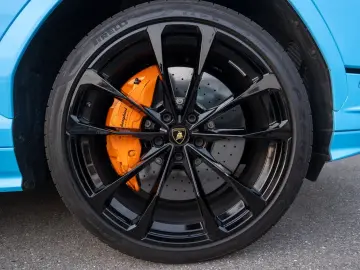 LAMBORGHINI Urus S 23  B&O PANO MASSAGE PARK-ASSIST ADP