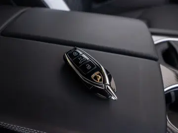 LAMBORGHINI Urus S 23  B&O PANO MASSAGE PARK-ASSIST ADP