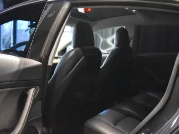 Tesla Model 3 Standard Reichweite Plus Hinterradantrieb