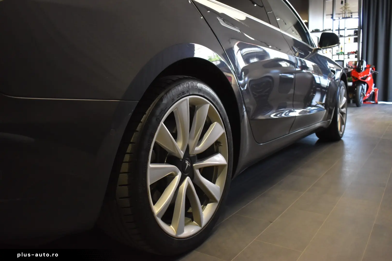 Tesla Model 3 Standard Reichweite Plus Hinterradantrieb