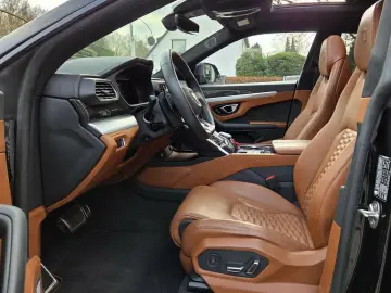 LAMBORGHINI Urus 840PS.Pan.Sitzlüf Mass.B&OLenk.Hzg.Insp.neu