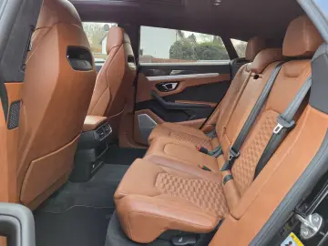 LAMBORGHINI Urus 840PS.Pan.Sitzlüf Mass.B&OLenk.Hzg.Insp.neu