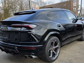 LAMBORGHINI Urus 840PS.Pan.Sitzlüf Mass.B&OLenk.Hzg.Insp.neu