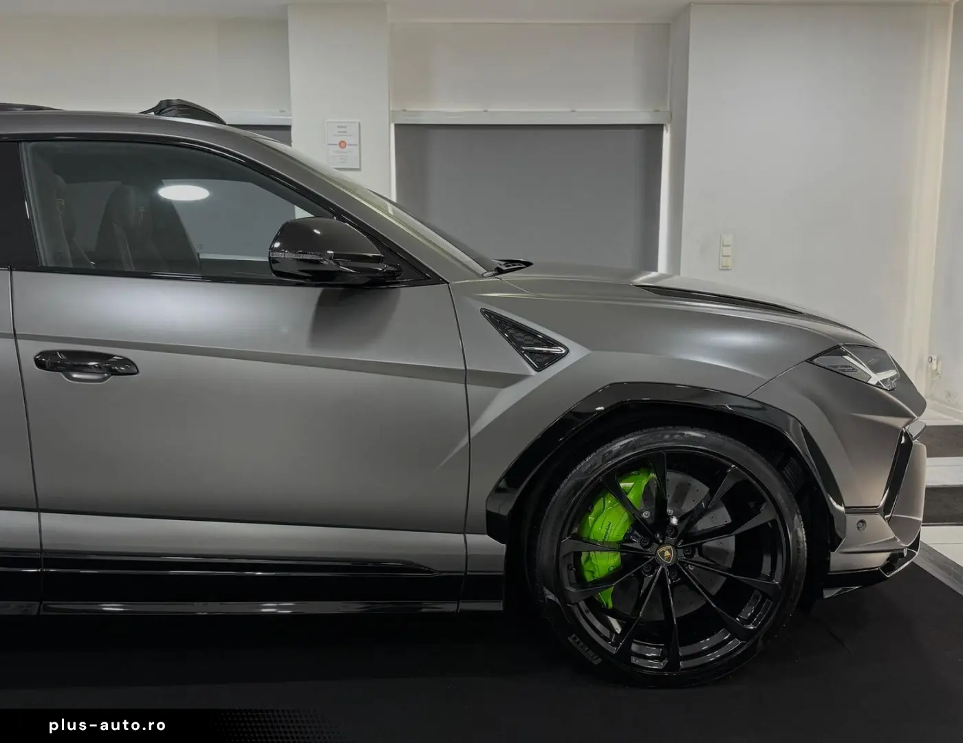 LAMBORGHINI Urus S StylePack CARBON 360 HUD 23ZOLL PANO SOFT