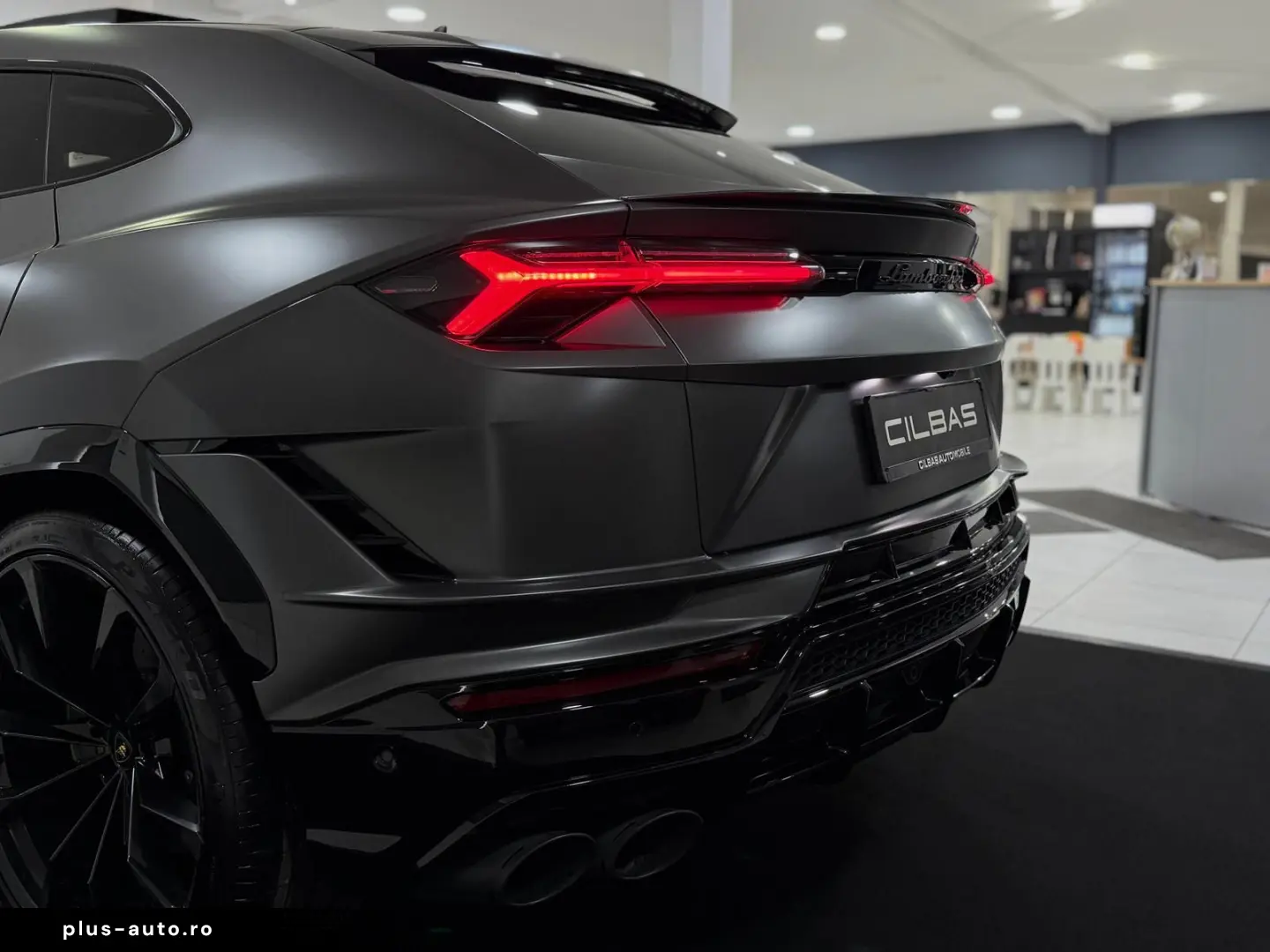 LAMBORGHINI Urus S StylePack CARBON 360 HUD 23ZOLL PANO SOFT