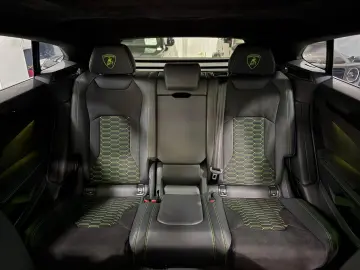 LAMBORGHINI Urus S StylePack CARBON 360 HUD 23ZOLL PANO SOFT