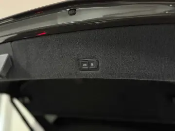 LAMBORGHINI Urus S StylePack CARBON 360 HUD 23ZOLL PANO SOFT