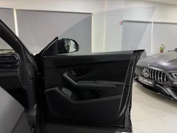 LAMBORGHINI Urus S StylePack CARBON 360 HUD 23ZOLL PANO SOFT