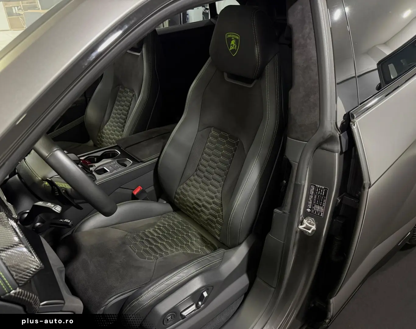 LAMBORGHINI Urus S StylePack CARBON 360 HUD 23ZOLL PANO SOFT