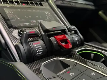 LAMBORGHINI Urus S StylePack CARBON 360 HUD 23ZOLL PANO SOFT