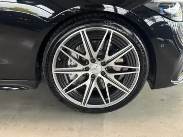 Mercedes-Benz C 43 AMG Performance 4M 360 K DISTRONIC SHD Me