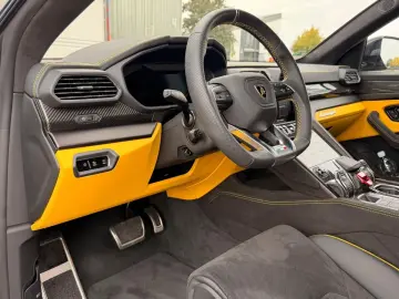 LAMBORGHINI Urus S Panorama 23Zoll Massage B&O