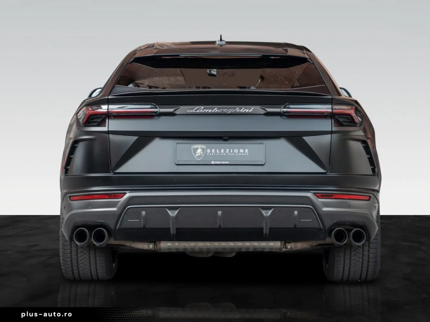 LAMBORGHINI Urus Graphite Capsule   Matt Paint   Carbon Pack