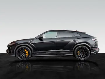 LAMBORGHINI Urus Graphite Capsule   Matt Paint   Carbon Pack