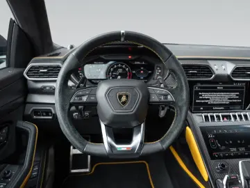 LAMBORGHINI Urus Graphite Capsule   Matt Paint   Carbon Pack