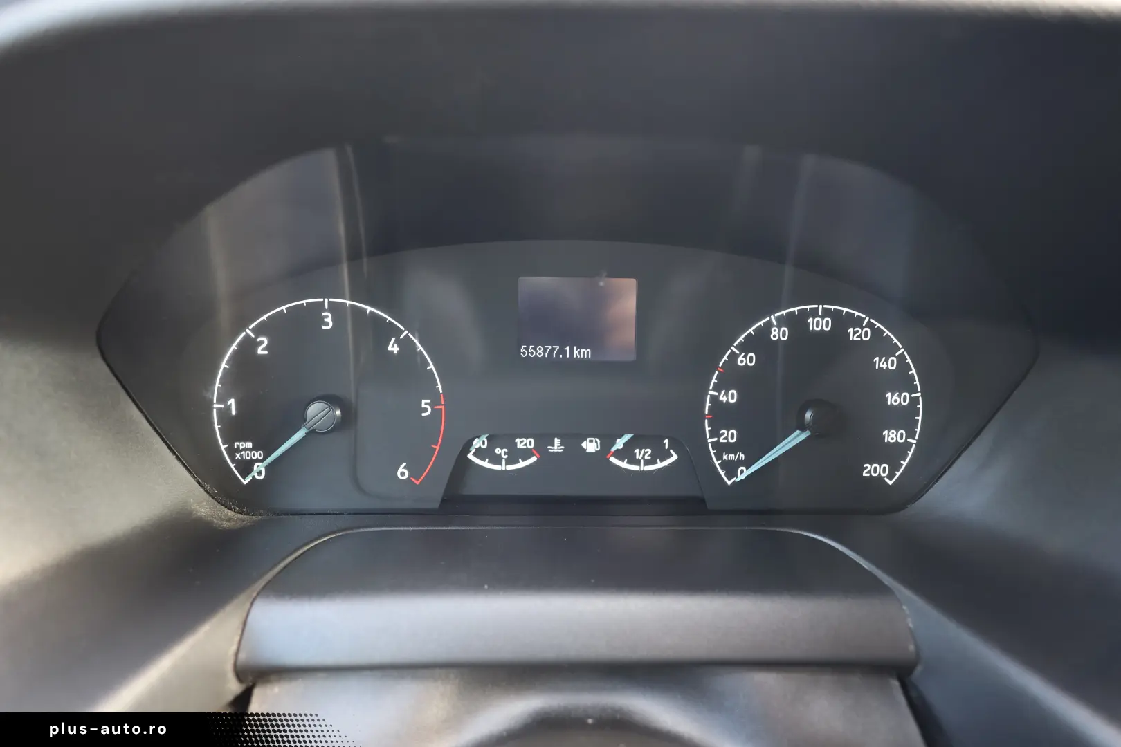 Ford Transit L3H2 2.0D 130CP (avariata de grindina)