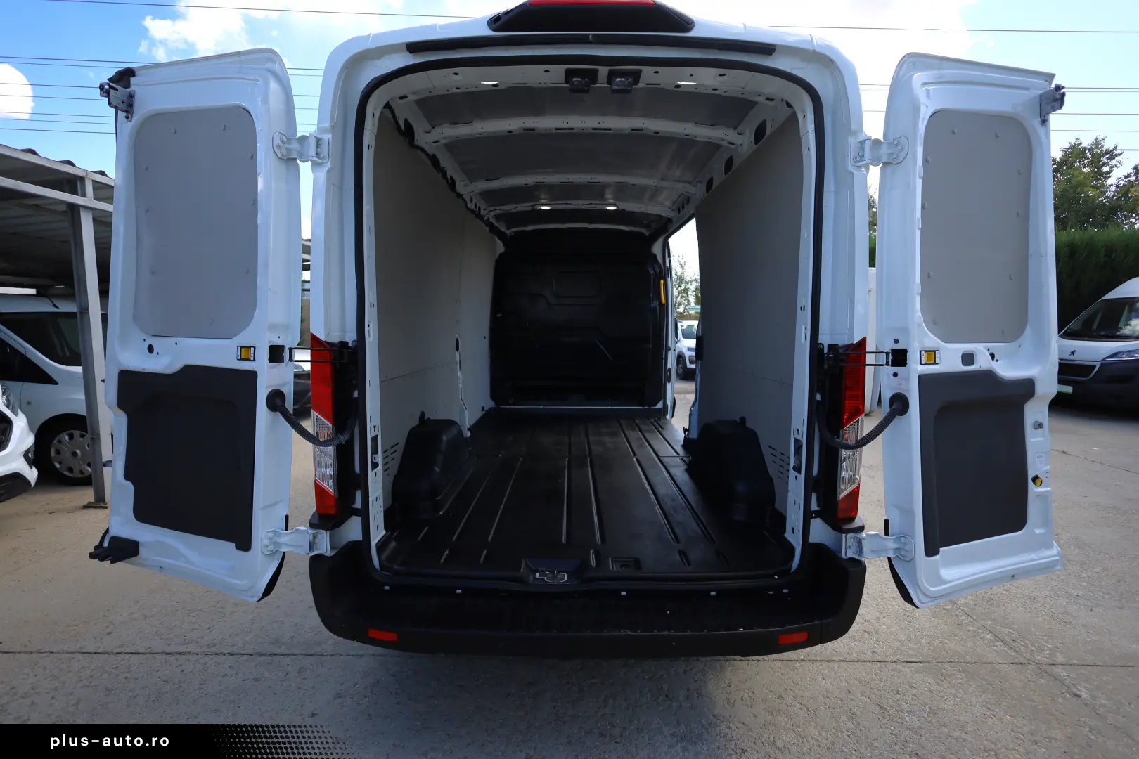 Ford Transit L3H2 2.0D 130CP