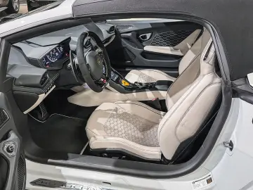 LAMBORGHINI Huracán Evo Spyder AWD Selezione Garantie